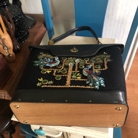 Vintage Jeweled Peacock Handbag w Wood Bottom - Picture 5 of 10